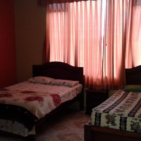 Hostal Jireh Тена Екстер'єр фото