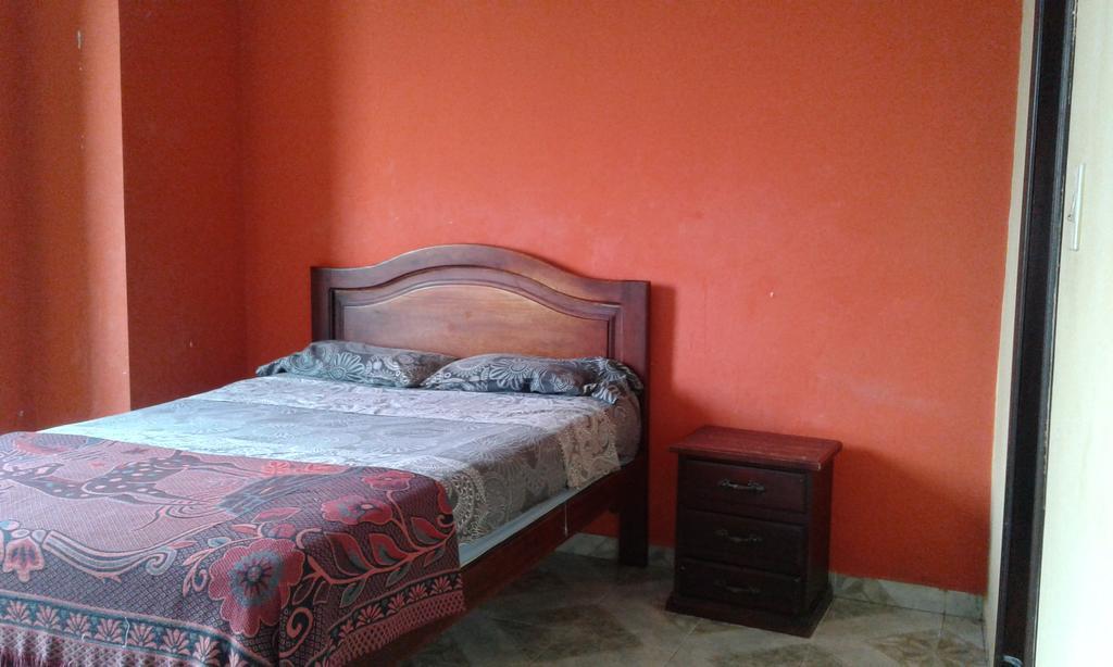 Hostal Jireh Тена Екстер'єр фото