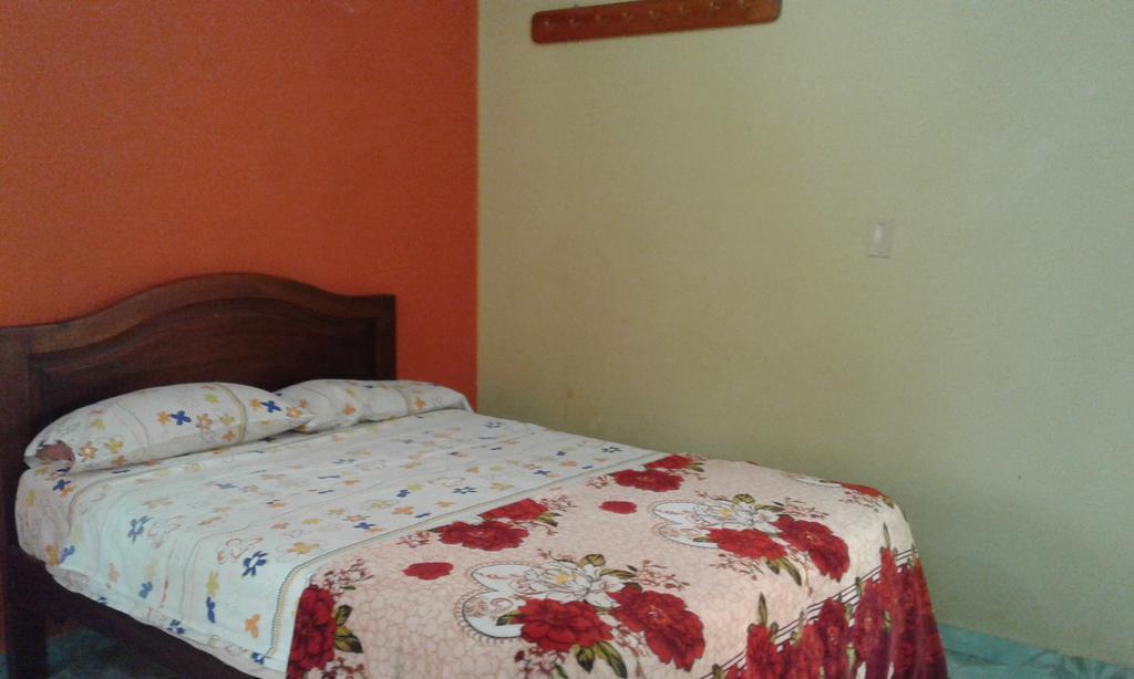 Hostal Jireh Тена Екстер'єр фото