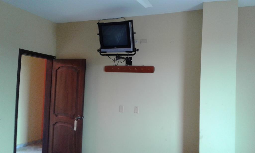 Hostal Jireh Тена Екстер'єр фото