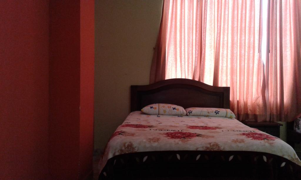 Hostal Jireh Тена Екстер'єр фото