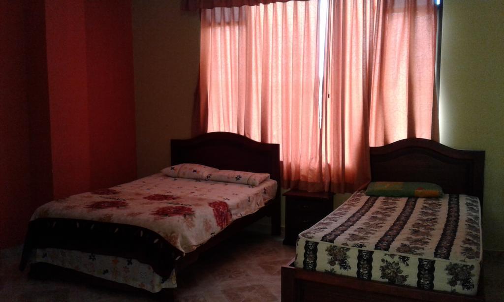 Hostal Jireh Тена Екстер'єр фото