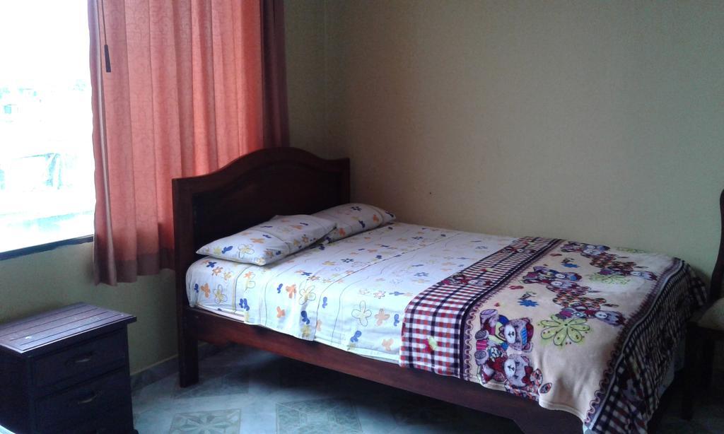 Hostal Jireh Тена Екстер'єр фото