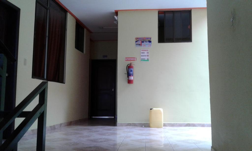 Hostal Jireh Тена Екстер'єр фото