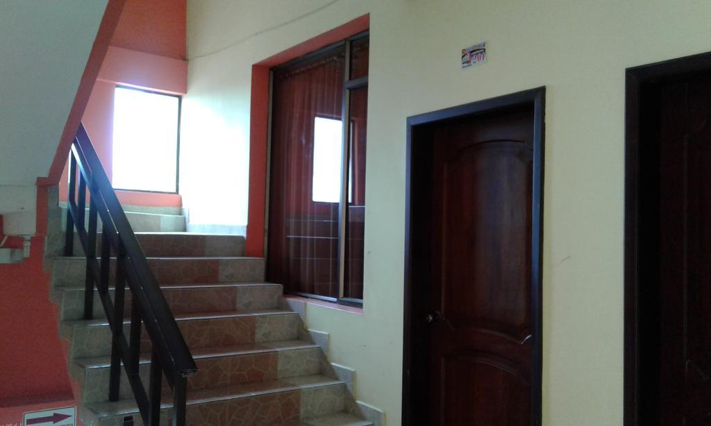 Hostal Jireh Тена Екстер'єр фото
