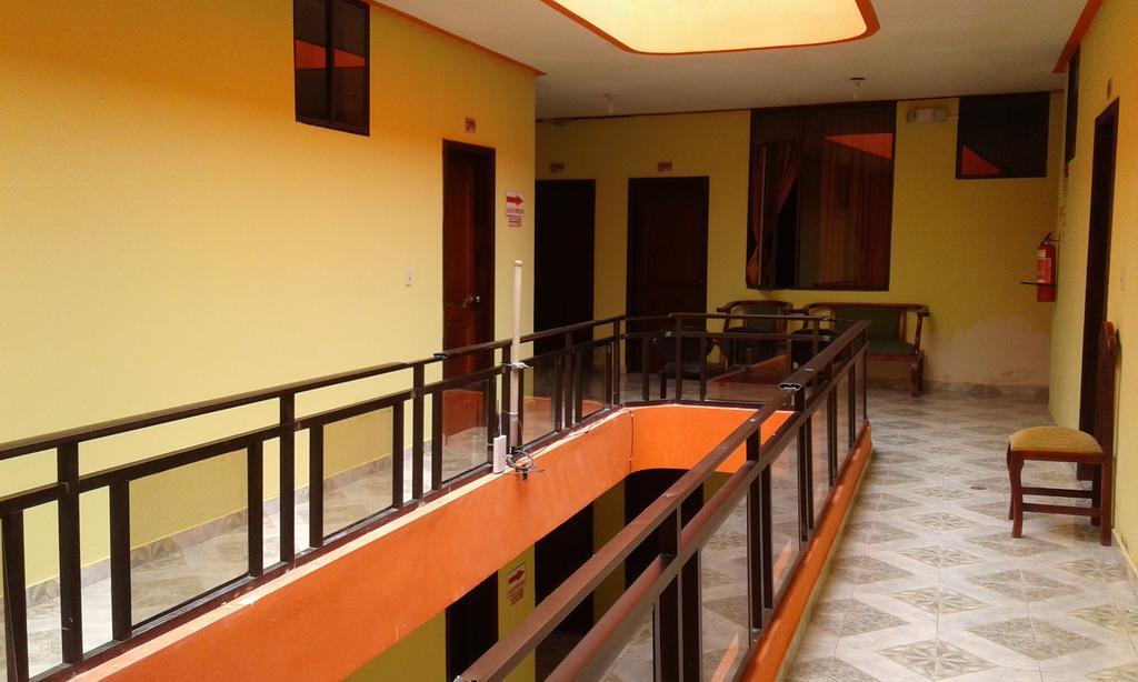 Hostal Jireh Тена Екстер'єр фото